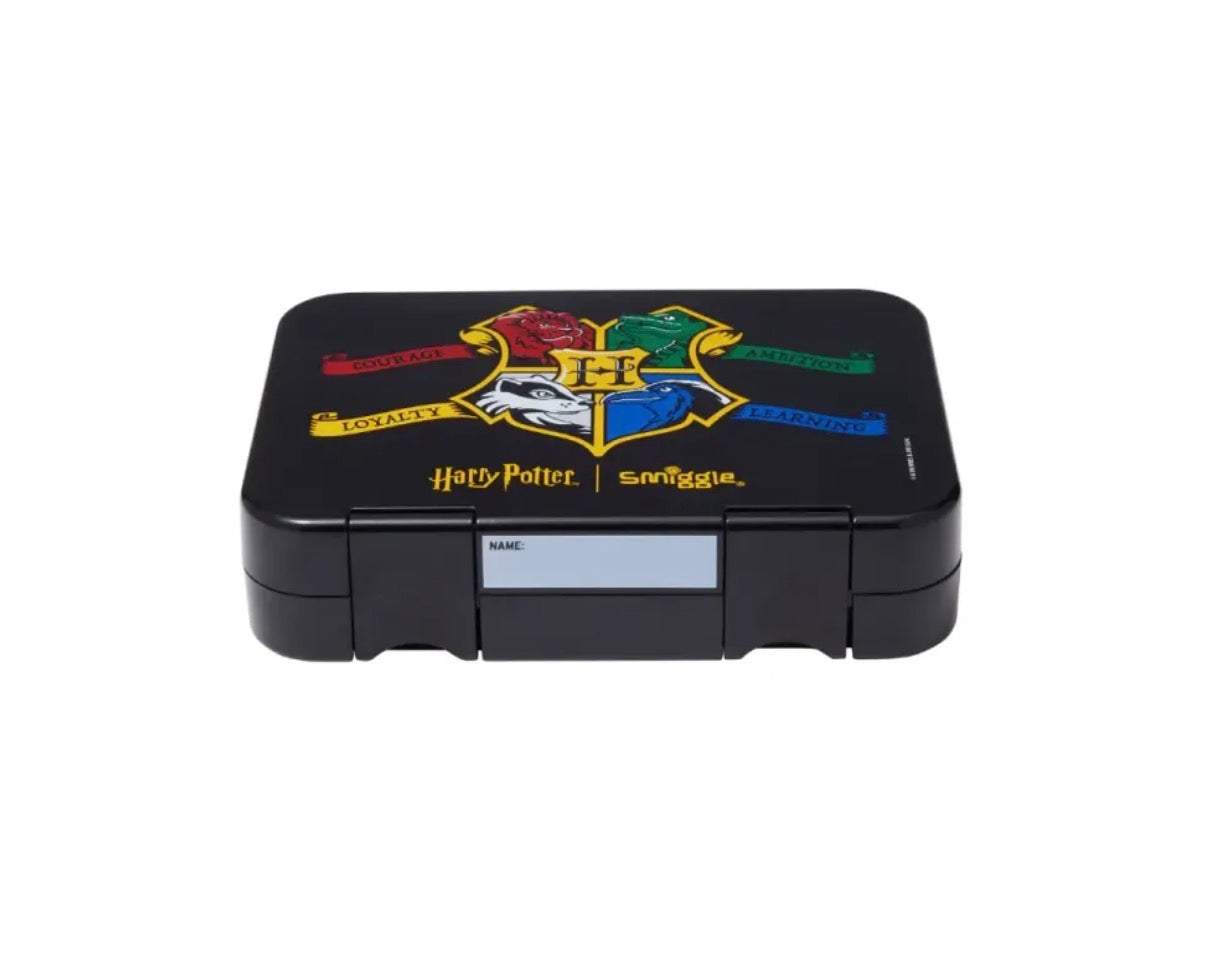 Harry Potter Hogwarts Crest Kids Hard Shell Lunch Box – All Four Houses Crest with Courage, Ambition, Loyalty & Learning Banners, Multi-Section Tiffin with Secure Clip Locks, Boys & Girls Ages 5+, Stealth Black