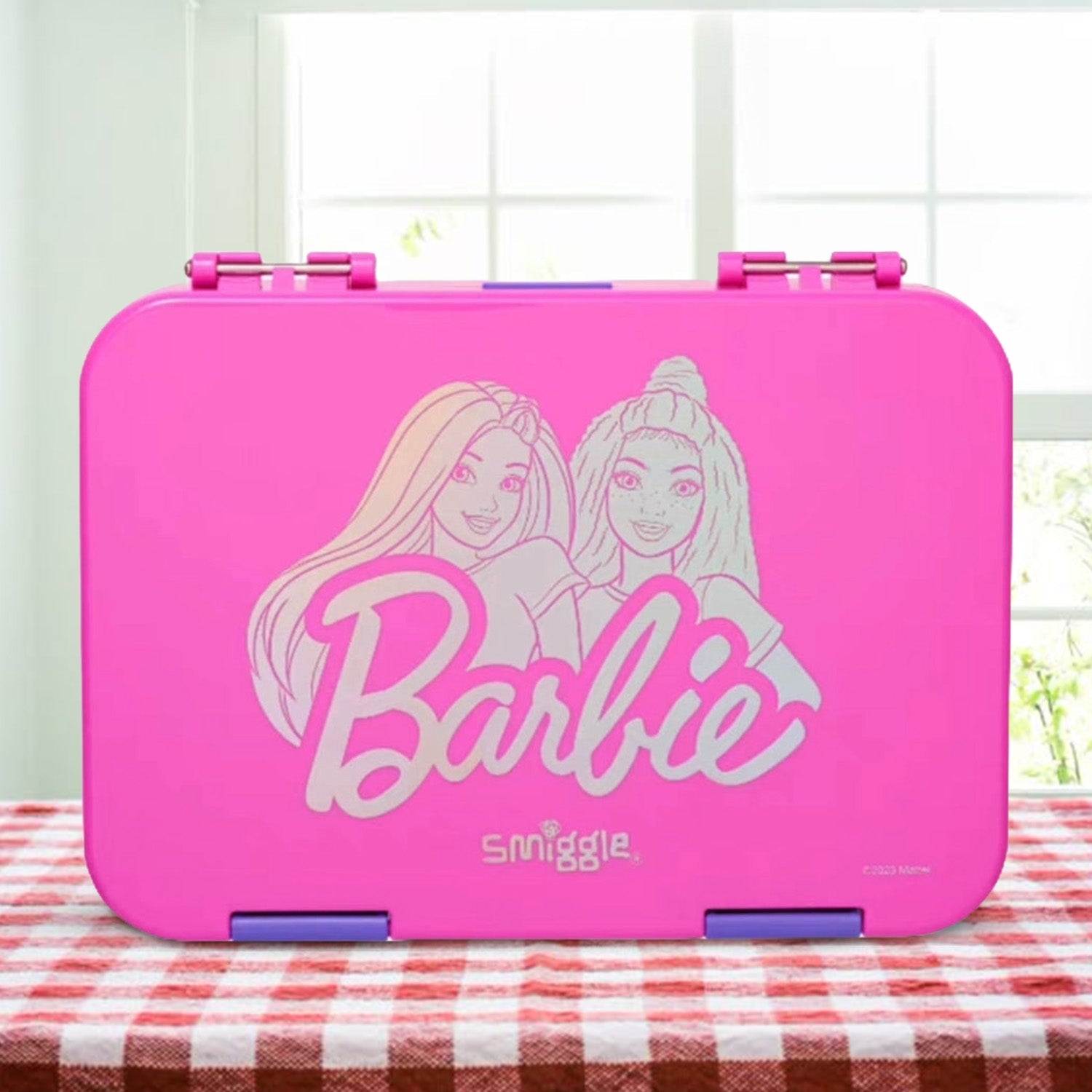 Barbie Kids Hard Shell Lunch Box – Iridescent Dual Character Print & Bold Script Logo, Multi-Section Tiffin with Secure Clip Locks, Girls Ages 3+, Hot Pink/Purple