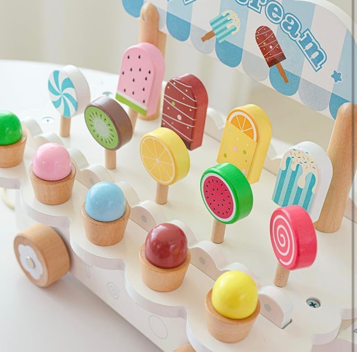 Wooden Ice Cream Cart Toy for Kids with 14 Pretend Treats, Pull-Along Wheels & Handle